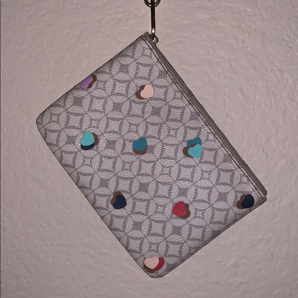 Small Signature With Heart Print Fossil Clutch. - image 2